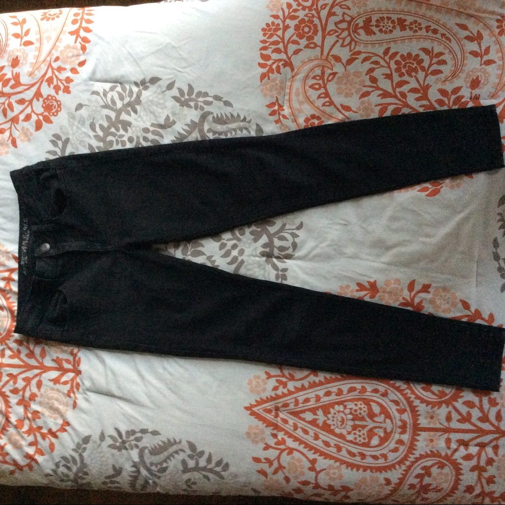 Black American Eagle Hi-Rise Jeggings: Size 4 - Picture 4 of 8